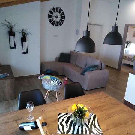 Ellmar Apartment Медулин Екстериор снимка